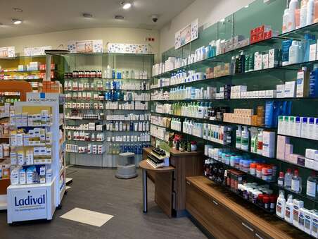 Rotunden-Apotheke-Wien-5281.JPG Rotunden-Apotheke-Wien-5281.JPG