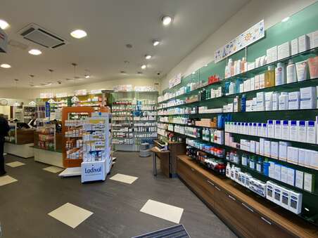 Rotunden-Apotheke-Wien-5282.JPG Rotunden-Apotheke-Wien-5282.JPG