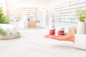 KI-generiert Kosmetikprodukte der Rotunden Apotheke mit Hyaluronpflege und Feuchtigkeitscreme – Symbolbild für Beauty, Hautpflege und Dermokosmetik.